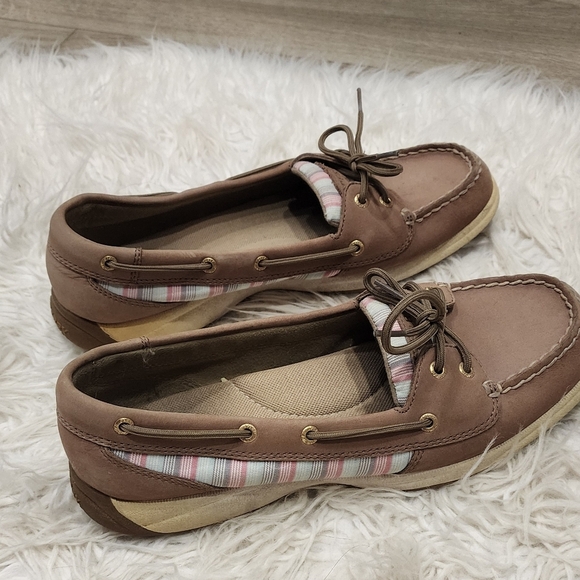 Sperry Boat Shoes - Picture 1 of 8